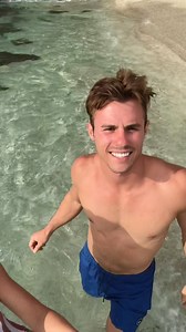 5x Years Ago vs Today, what changed? Old me: - Invested in others before investing in myself - Worked out 6x days per week (hard) every week with little to no recovery - Was a stressed out newly wed and DPT student trying to start his first business - Didn’t have a solid routine or system in place for nutrition - Constantly had joint pain (low back and hips) New me: - Invests in myself daily so I can pour more out into my wife, 2 kids, and my business - Works out 4x days per week with a heavy em