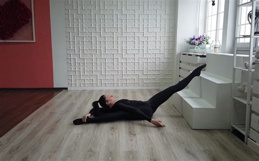 Stretches for Splits and Oversplits. STRETCH your LEGS. Contortion Training - Yo