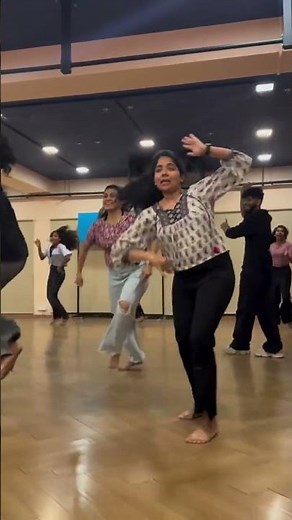 #dance #stuntdancegroup #danceperformance #love #groupshow #duet #dancerecital #tamil #comedydance