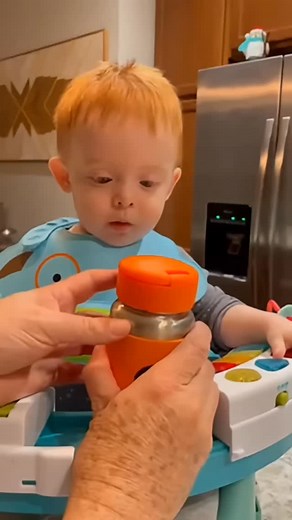 The baby’s adorable reaction#usa #baby #Love #funny #funnyvideos | Random Babies