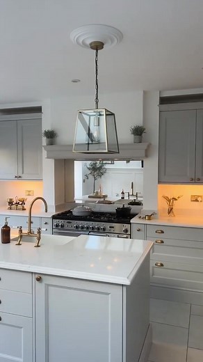 What a beautiful result. ✨ @Laura. We'd love to see yours! #fyp #viral #ForYou #ForYouPage #Howdens #HowdensJoinery #GreyKitchen #ShakerKitchen #KitchenTour #KitchenDecorIdeas #HomeDecor #KitchenDesign #DesignToReality #KitchensOfTikTok