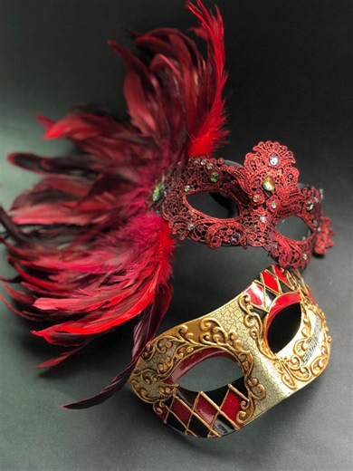 Red Gold Black Harlequin Couples Masquerade Mask Set With Feathers - Etsy