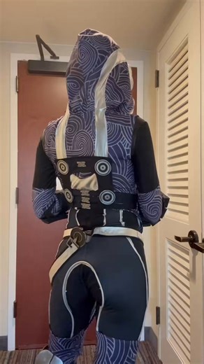 as a true tali lover I also cosplay her, so yeah, play mass effect
