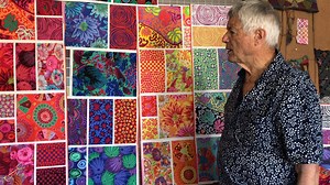 Presenting Kaffe and Brandon, discussing all the fun, new goings on in the world 🌎 of Kaffe Fassett Studio! The newest collection is IN YOUR LQS NOW! Run 🏃‍♀️ 🏃, don’t walk! 😍💜 Kaffe Fassett Collective . . . . . #freespiritfabrics #freespiritfabric #quilt #quilts #quilting #quilter #quilters #quiltlove #fabric #fabriclove #fabricinspiration #diy #sewing #crafting #becreative #beinspired #makersmovement #makersgonnamake #quiltingismytherapy #modernquilting #patchwork #quiltingfabric #kaffefa
