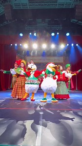 8.6K views · 228 reactions | Euer Familien-Trip zur märchenhaften Weihnachtszeit (9. November 2024 - 6. Januar 2025)! ☃️ | Disneyland Paris | Facebook