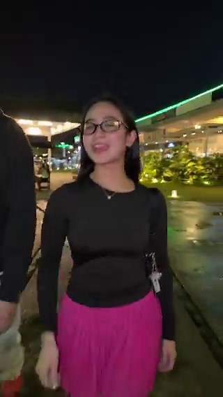 Na para bang nag-usap sila kung anong susuotin... 👀😆🎥: _inigo11 / TikTok#CapriceCayetano #IñigoJose #GMAPBBCollab