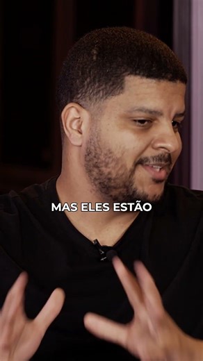 Who's in charge of architecture: the Tech Lead or the Architect?