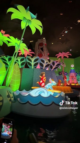 Exploring Disney Tokyo: A Magical Experience at It's a Small World