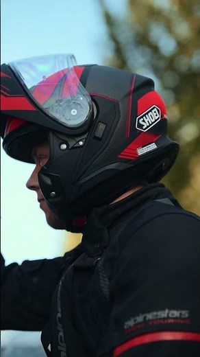 Just in: the Shoei Neotec 3! 💥 Stay safe in style – it's the ultimate rider's choice. 🤩