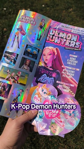 K-Pop Demon Hunters magazine + Moji Pops unboxing 💖🔥