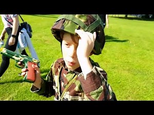 🌳 PLAYING KIDS ARMY GAMES WITH TOY GUNS IN THE WOODS 🔫