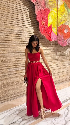 Asmitha Shawn | Content creator | Is this the new era of me falling in love with pink?🎀👛 . Do we want more outfits from scratch?? Lemme know in the comments . Neck piece-... | Instagram