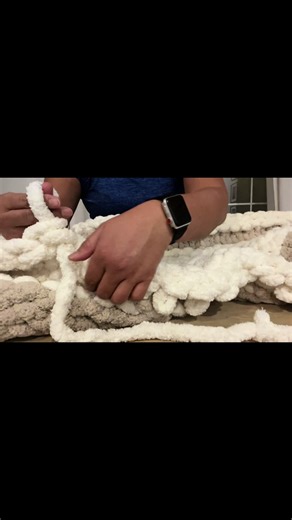 Finish a chunky throw with me. Give a room some texture. It’s perfect for a nice chilly day. #crochet #chunkyblanket #throw #handmade #blanket