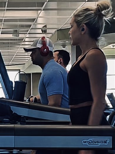 Experiencing Humanity: Moments That Connect Us