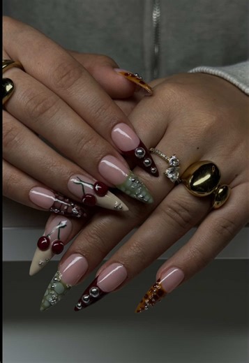 Stunning 3D Nail Art Inspiration with Chrome Finish