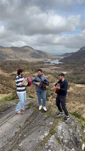 The Rising Play Perform at Killarney's Stunning Ladys View #music #ireland #traditionalirishmusic