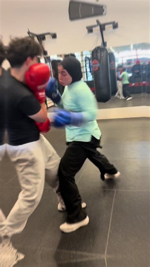 Magic Touch ! 🥊 💪🏾جاهز تغيّر مستواك؟ احجز تجربتك المجانية اليوم 💪🏾 مو مجرد تدريب… هنا تبني قوة، سرعة، وثقة 🥊 ابدأ رحلتك في عالم الملاكمة مع مدربين محترفين وبرامج مصممة تناسبك. 🗨️ اكتب «يلا نبدأ» في التعليقات 📩 أو أرسل لنا رسالة خاصة الآن 🚨 للرجال 🚨 للنساء 🚨 للأطفال 🔥 مناسب للمبتدئين والمحترفين 📍 الأماكن محدودة – لا تفوّت فرصتك! 💪🏾 READY TO LEVEL UP? BOOK YOUR FREE TRIAL TODAY 💪🏾 This is more than training… It’s where you build strength, speed, and confidence 🥊 Train with profes