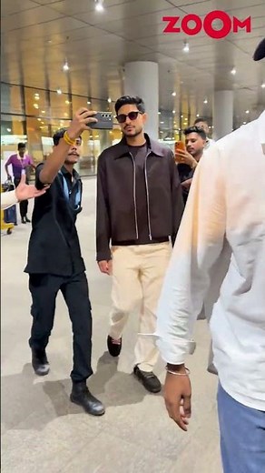 Cricketer Shubman Gill clicked selfies with fans #shorts #shubmangill