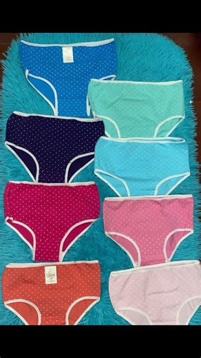 Star Mona Star Mona on Instagram: "Bombachas de nena..."