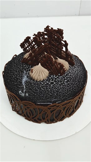 mirror glaze chocolate cake decorating ideas #mirrorglazecake #shorts #ytshorts #viralvideo