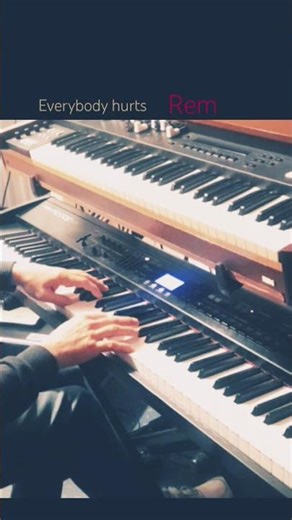 Rem - Everybody hurts