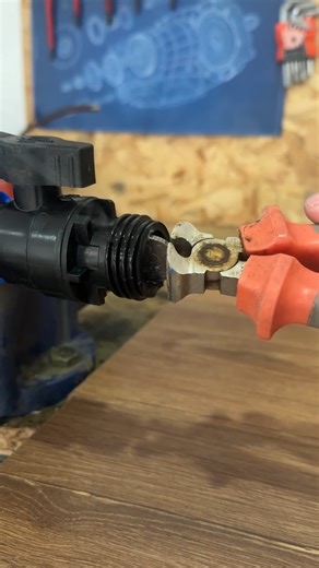 10K views · 11 reactions | Use a coin to remove thread inserts | Motor Spins | Facebook