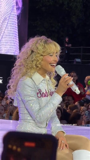 11K views · 70 reactions | 5 Funny Moments of Celebrities Interacting with Fans, and the Last One Is Heartwarming!#adele #taylorswift #katyperry #celebrity | Celeb Pulse | Facebook