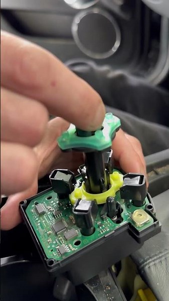 Radio scroll knob repair on a Mercedes #diy #automotive #mercedes