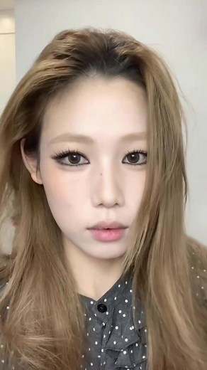 1.9K views · 22 reactions | 朗 #makeup #tutorial #asmr #fyp | Beauty tricks | Facebook