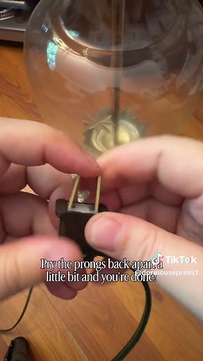 Vintage Lamp Rewiring Guide for Home Decor