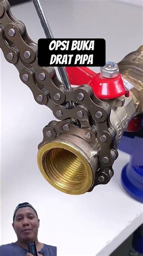 How to open pipe threads using a chain and screwdriver #shorts #craft #diy #carpentry #construction