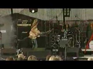 Hey, Joe - played by an all female band "Red Bee"