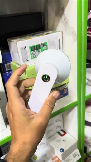 Lint removal machine