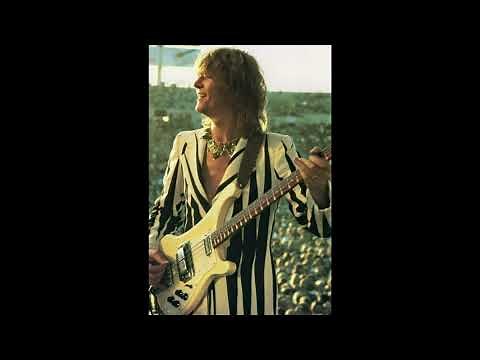 Chris Squire - Maestro Brassmaster Fuzz with a Rickenbacker bass RM1999 Live (Yes)