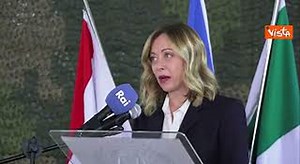 Meloni in Libano incontra contingente italiano: Missione Unifil indispensabile per il nostro Paese