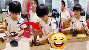 My son's method is really convenient. He no longer needs to clean up the mosquito coil ash. | Little Yang Show