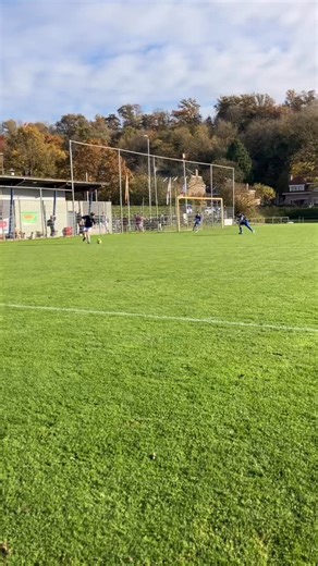 1.6K views | Deze fraaie 1-0 van Joris vlak voor rust leidde tot een 5-1 overwinning van de JO14-4 op @rksvbekkerveld JO14-3. #maastricht #scjekerdal #voetbal #knvb #soccer #knvbzuid2 #jeugdvoetbal #youthsoccer #jo14 #u14 #bekkerveld #rksvbekkerveld #heerlen | Sportclub Jekerdal | Facebook