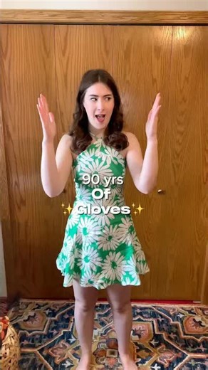 Gloves through the decades - a fashion history!
