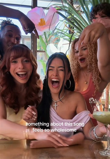 official petition to make this the intro to our TV show hahah #belladose