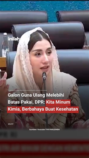 Anggota Komisi VII DPR RI Novita Hardini menyoroti lemahnya peran negara dalam mengawal industri Air Minum Dalam Kemasan (AMDK). Dalam rapat Panja Komisi VII DPR RI bersama Kementerian Perindustrian di Kompleks Parlemen, Senayan, Rabu (4/2/2026), ia menegaskan pertumbuhan industri AMDK tidak boleh mengorbankan kelestarian lingkungan dan kesehatan masyarakat. Novita menilai hingga kini belum ada pemaparan transparan dan terukur terkait tanggung jawab sosial serta lingkungan perusahaan-perusahaan 