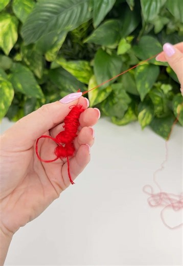 Interested in lacemaking but worried it’s too complicated or costly? 🫣 I’ll show you how to start with simple, easy-to-find supplies from your local craft store 🤩 No experience or fancy equipment needed • Let's prepare the tools for the second project. This time we'll use four pairs of clothespins and a single strand of hand embroidery thread 🌈 • Follow the link in bio and start your lacemaking journey today ✨ #bobbinlace #crafttutorial #newhobby