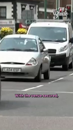 This wedding was... out of this world! 👽 #donttellthebride #dttb #alien #alienwedding | Don't Tell The Bride