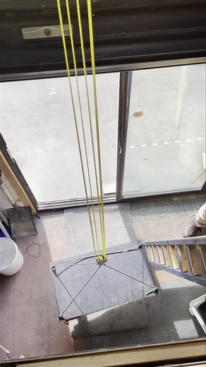 Wondered how you lower something after you’ve lifted it with a Lift & Lock? Well it couldn’t be safer and easier. Just hold the strap on an angle so the lock is lifted and then you can slowly and safely lower your load. | Lift And Lock