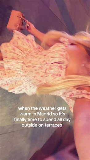 Videos de aurora (@aurorablondie) con “So Many Times - Extended Mix - Gadjo”