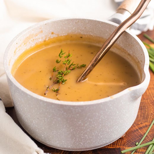 Easy Vegan Gravy (5-Minutes) - Karissa's Vegan Kitchen