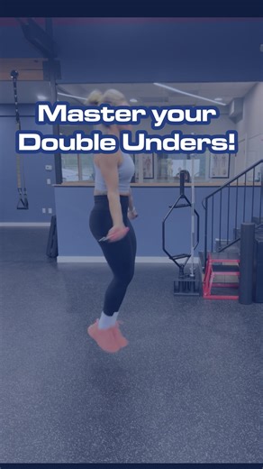 💥 Struggling with Double Unders? Here’s some quick form checks to clean up your form — and protect your body while you do it ⬇️ ✔️ Bounce on the balls of your feet ✔️ Stacked ribs / neutral spine ✔️ stay vertical ✔️ Arms at ~45˚ ✔️ Elbows tucked at sides ✔️ Small wrist circles — 🚨 Why form matters for pelvic floor health: Many people suffer from leaking during double unders. When posture breaks down — such as arching the back, rib flaring, or landing heavily — it increases downward pressure on