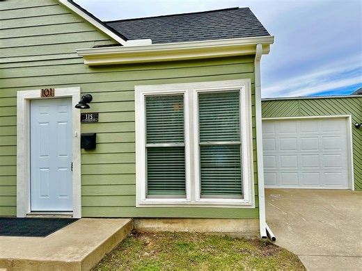 115 E College St #101, Sherman, TX 75090 - MLS 21163895 - Coldwell Banker