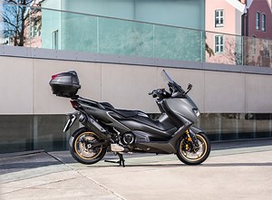 Featuring a series of accessories aimed to let your rides easier and smoother, the #TMAX Urban Pack will improve your daily commuting. | Yamaha Motor