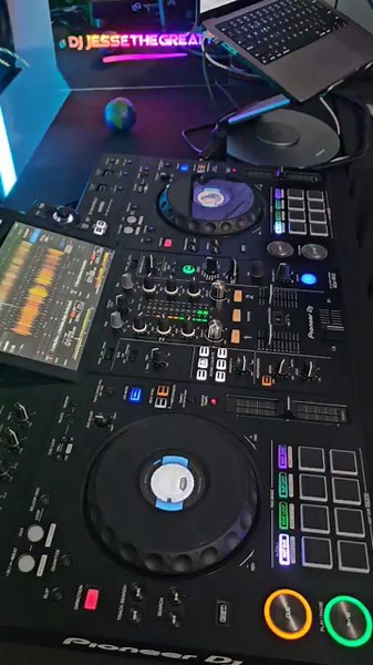 Anita Baker - I Apologize ❤️🧡💛 The Smoothest Dj in the World 🌎
