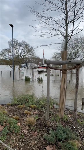 🚨 ALERTE INONDATIONS 🚨 🌧️ Angers sous l’eau 🌧️ ⚠️ La situation nécessite la vigilance de tous. #angers #angersmaville Les Kabyles d’AngersVille d'AngersAngers InfoAngers maville.comDestination Angers événementsAngers SCOAngers Pour VousAngers Villactu | Les Kabyles d’Angers